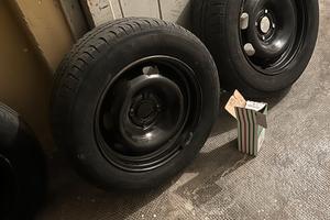 Gomme e cerchi ferro Peugeot r15