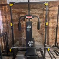 ATTREZZATURA PALESTRA