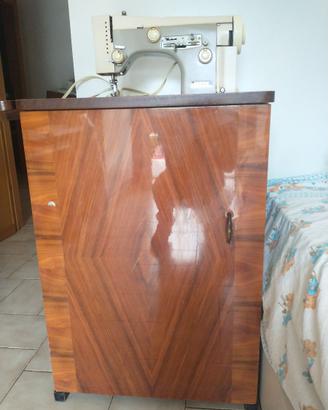 macchina da cucire Necchi mod. 267