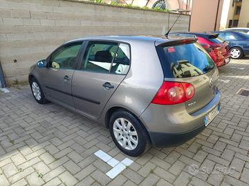 1.6cc 102cv benzina Golf 5 porte