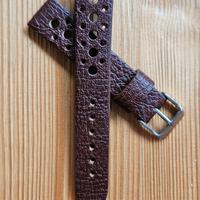 cinturino artigianale in pelle per orologio 