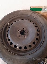 4 ruote più copricerchi per Ford mondeo