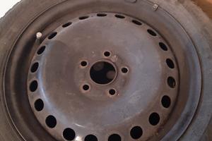 4 ruote più copricerchi per Ford mondeo