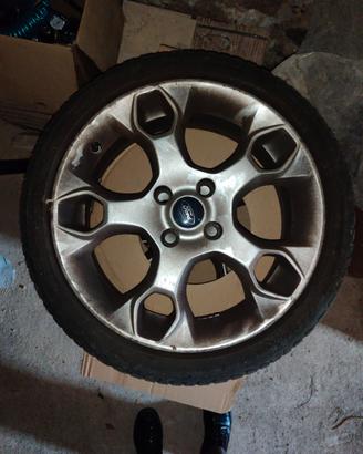 Cerchi in lega 17 originali gommati 
