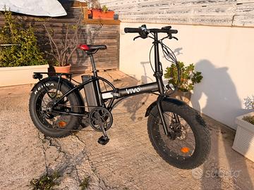 Bicicletta elettrica pieghevole