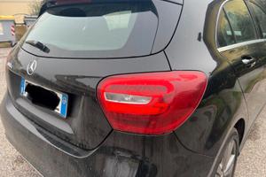 Mercedes-Benz Classe A 180 d Sport - 11/2015