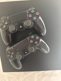 Ps4 pro 500gb+2joystick+gtaV