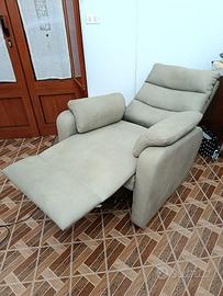 Poltrona recrinabile elettricamente