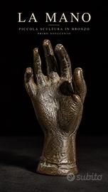 Mano antica scultura bronzo ad memoriam