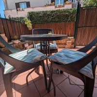 Tavolino da giardino