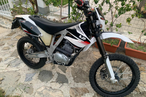 Ajp 125