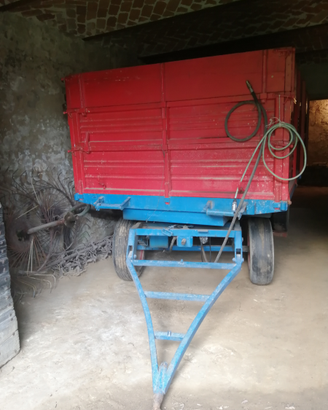 Rimorchio agricolo ribaltabile