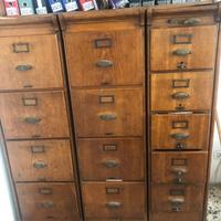 Mobile da ufficio con cassetti estraibili