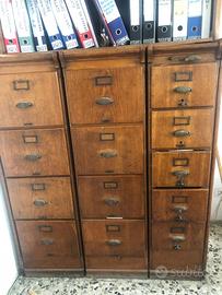 Mobile da ufficio con cassetti estraibili