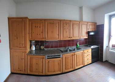 cucina in legno massello