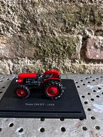 modellino trattore