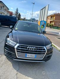 Audi Q5 sportline 2.0 TDI