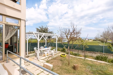 Appartamento con giardino a Fano zona Metaurilia