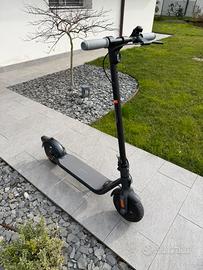 Monopattino Ninebot Segway F25E