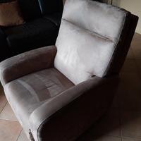 poltrona con alzata assistita 