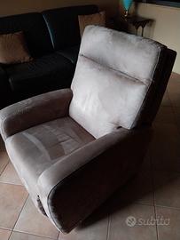 poltrona con alzata assistita 