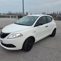 Lancia ypsilon 45000km 