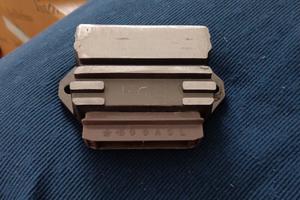 regolatore di tensione