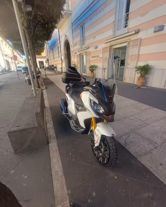 baratto scooter con moto o scooter 