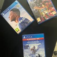 vend videogiochi fifa22 horizon zero dawn e un alt
