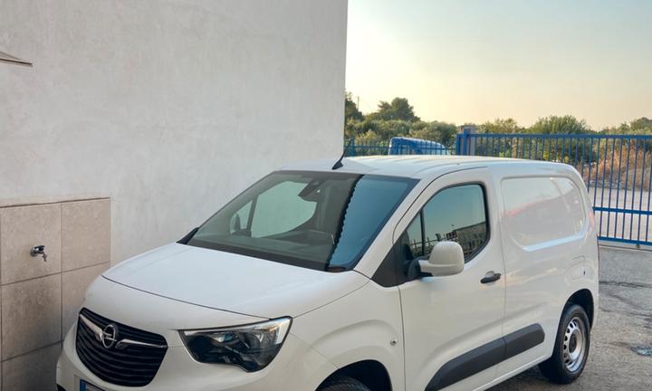 Opel combo 1.5 tdi 130 cv 6 marce