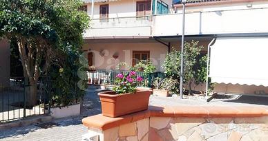 Villetta a schiera in residence vicino al mareVC27