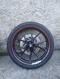 ruota anteriore ktm125 duke 2011/2016