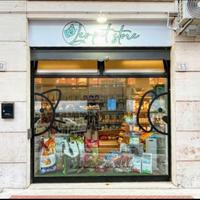 Negozio accessori mangimi animali Petshop