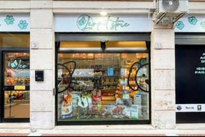 Negozio accessori mangimi animali Petshop