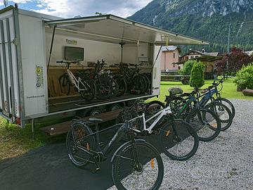 Rimorchio e-bike completo con fotovoltaico