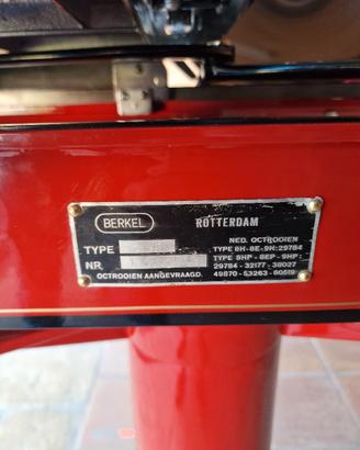 AFFETTATRICE A VOLANO BERKEL MODELLO H9