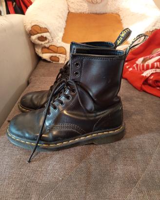 stivali dr. Martens da donna num 38