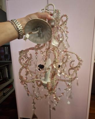 Lampadario a gocce rosa 