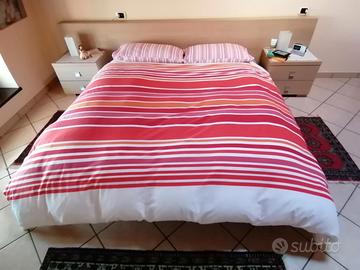 LETTO MATRIMONIALE IN CILIEGIO CON COMODINI