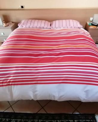 LETTO MATRIMONIALE IN CILIEGIO CON COMODINI