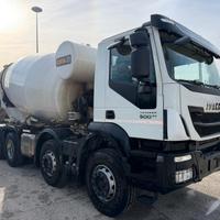 IVECO TRAKKER 500 con betoniera CIFA