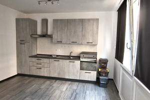 Rif.043 Trilocale ristrutturato con resede privata