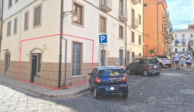 Via del Popolo commerciale mq. 30
