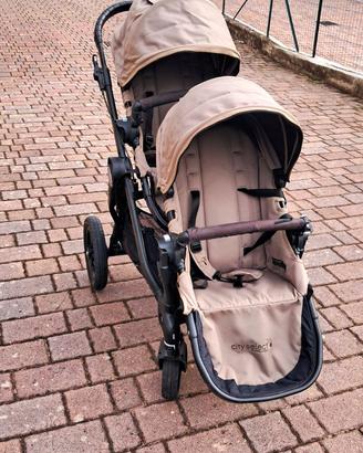 Passeggino gemellare / fratellare
