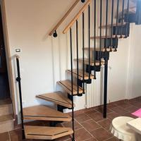 Scala da interno in legno e ferro