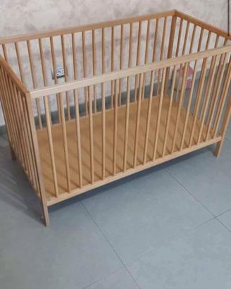 Lettino in legno