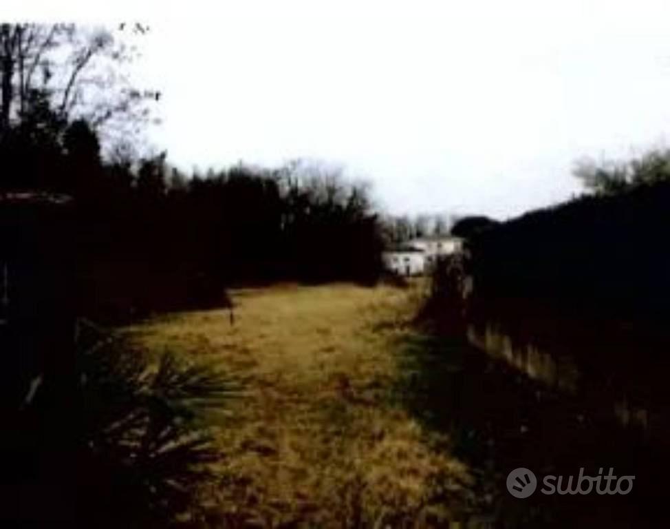 Immobile in asta di 1280 m² a Gallarate - Vista 2