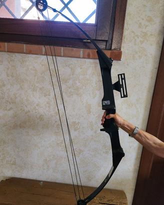 Arco  compound con carrucole