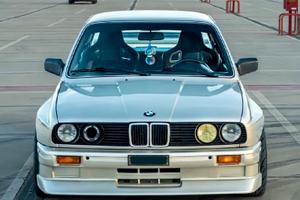 BMW E30