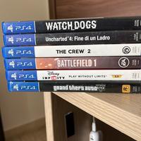 PS4 perfettamente funzionante + controller + games
